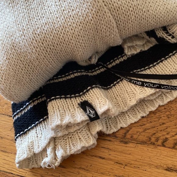 Volcom Long Sleeve Sweater Dress Size XL - Picture 16 of 16